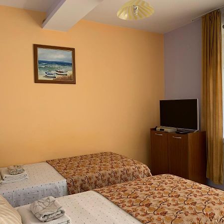 Guest House “Olesya” Obzor Exterior foto