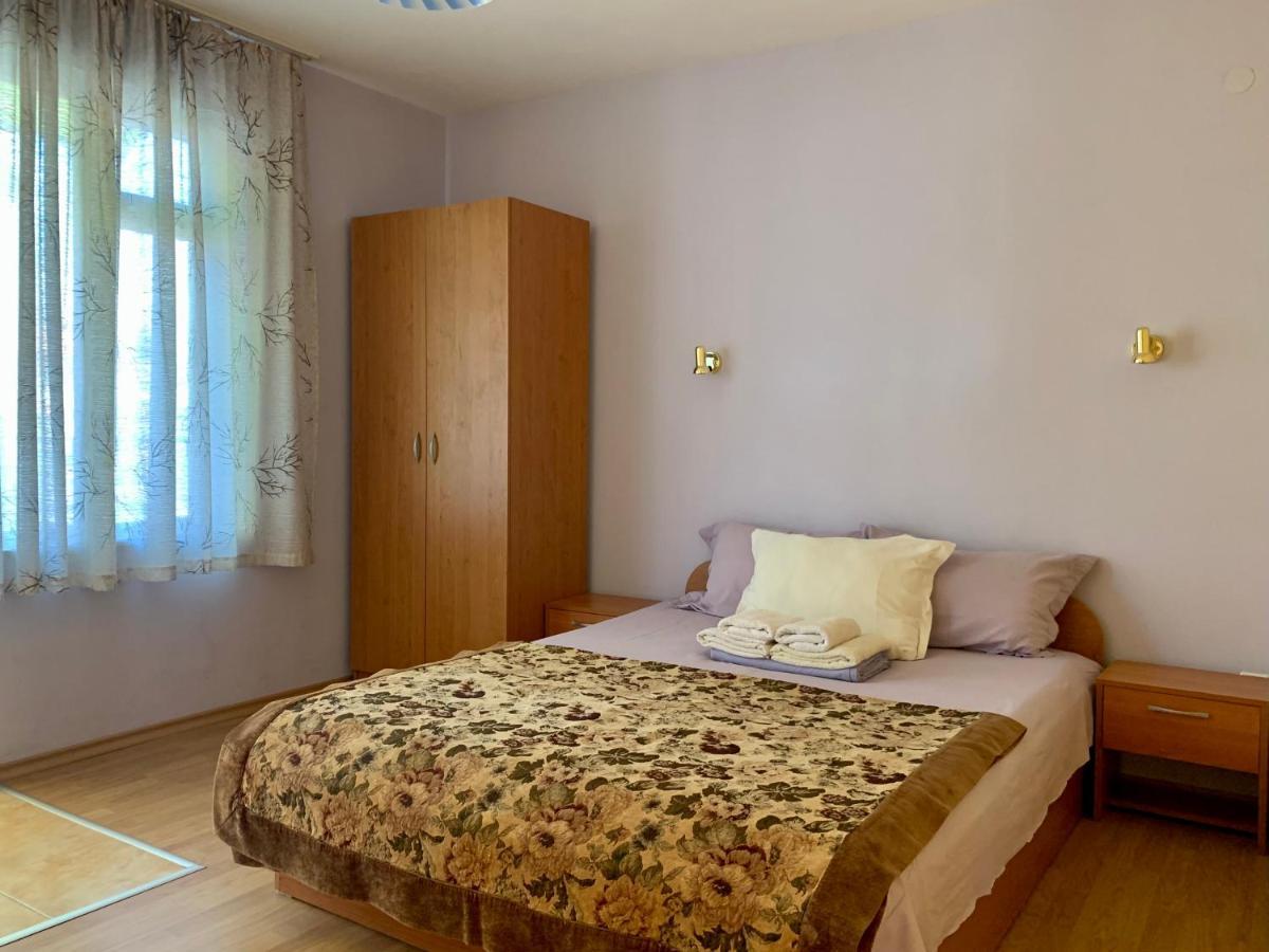 Guest House “Olesya” Obzor Exterior foto