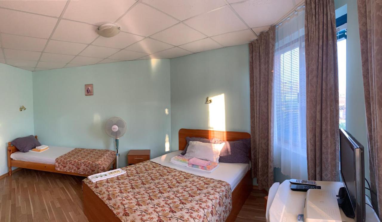 Guest House “Olesya” Obzor Exterior foto